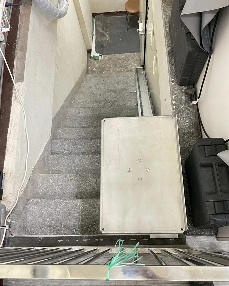 Straight-Track-Straight-Cargo lift-B1to1F (4)
